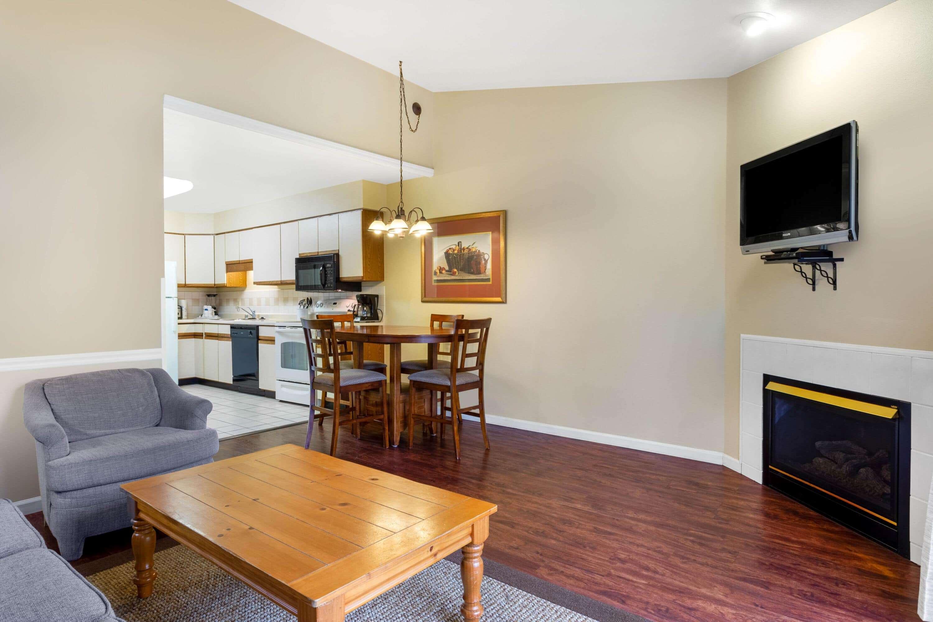 ホテル Tamarack Wisconsin Dells, A Ramada By Wyndham Lake Delton エクステリア 写真